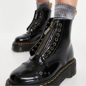 Vegan Platform Boots. Dr. Martens.